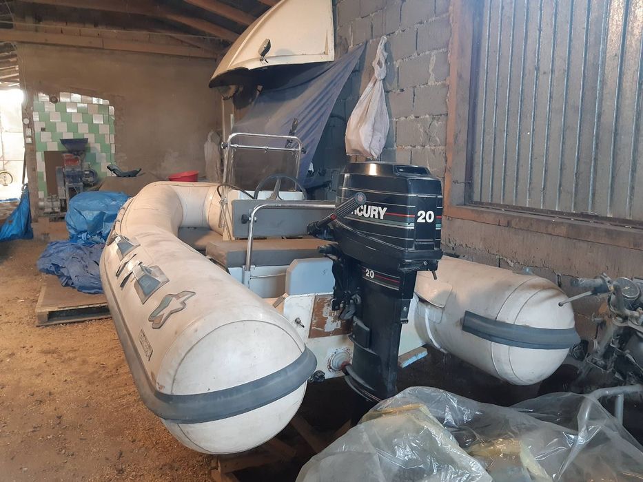 Лодка 360 з пластиковим дном надувна ,під мотор максимум 35