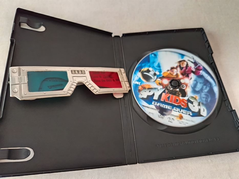 DVD spy kids 3D ( tem os óculos)