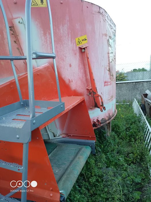 Unifeed  kuhn usado