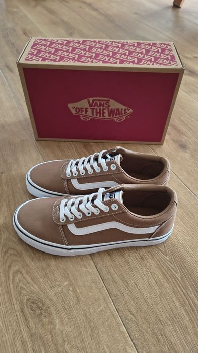 Nowe sneakersy Vans Ward r. 40