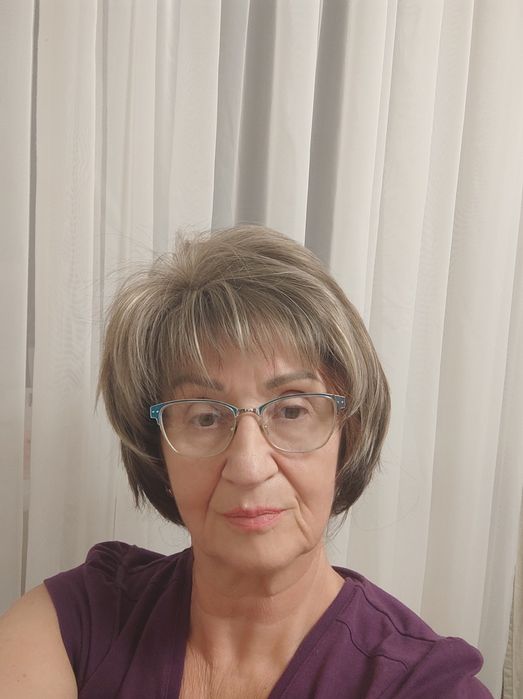 Парик коротке волосся