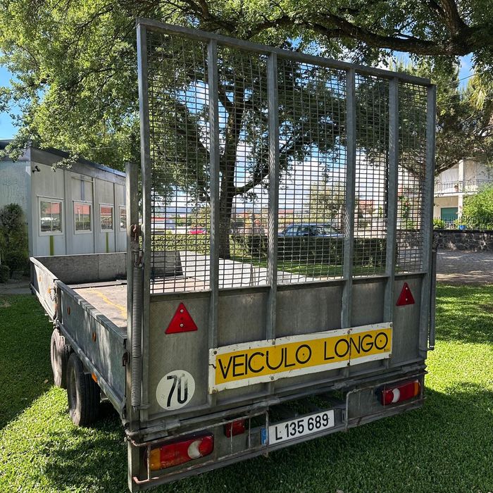 Reboque grande para venda