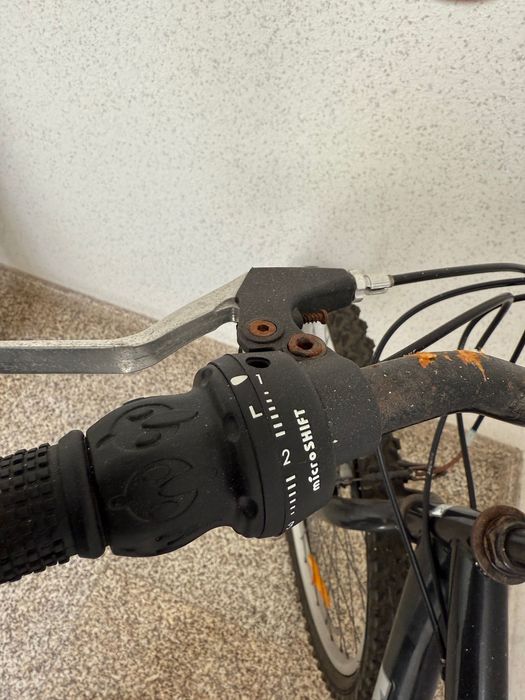 Bicicleta usada com mudanças