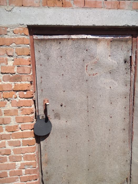 Продам сарай кирпичний