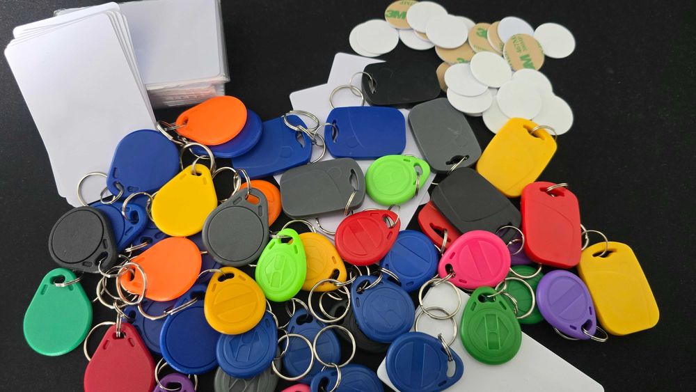 Kopiowanie/dorabianie breloków, pestek, chipów, RFID do domofonów