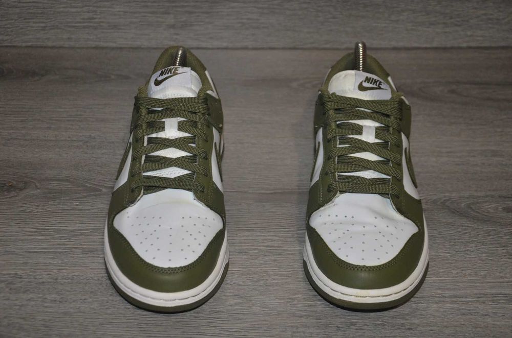 Продам кросівки шкіряні Фірма Nike Dunk Medium Olive  .