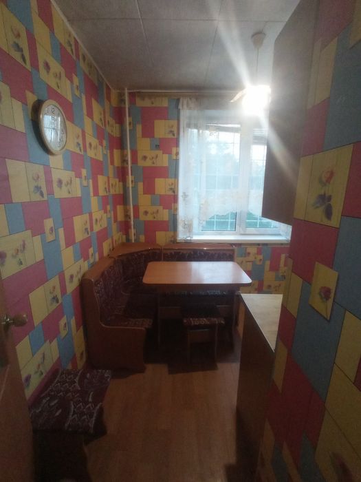 Срочно продам однокомнатную квартиру метро Индустриальная