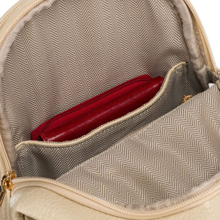 modna i funkcjonalna beżowa saszetka damska crossbody