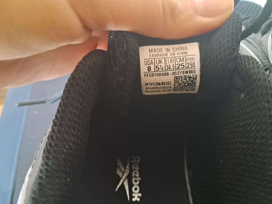 Sprzedam nowe buty Reebok CEO-BELWAVE  AR30278WBBS