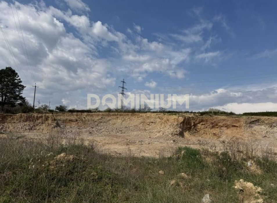 Інвестиційна ділянка 16 га з прямим виходом на трасу М06