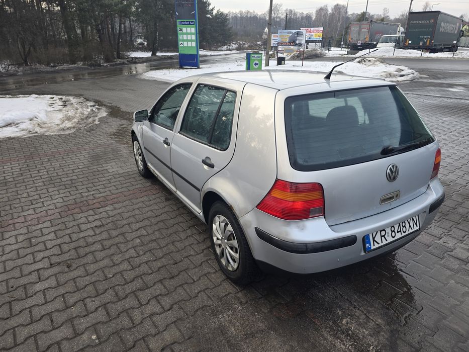 Volkswagen Golf IV 1.6 Benzyna 180 tys Przebiegu