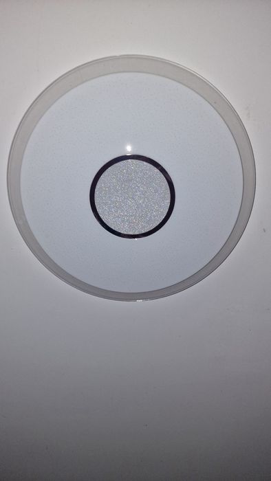 Candeeiro de teto LED