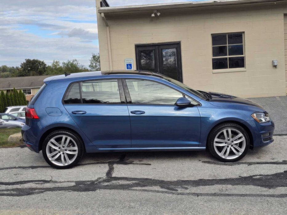 Volkswagen Golf      2017