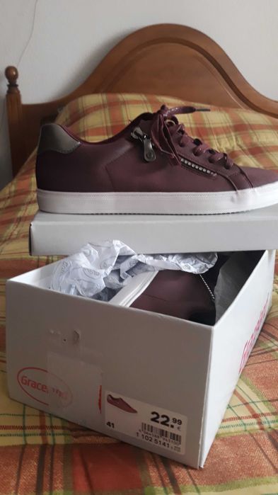 Ténis cor de vinho, tamanho 41