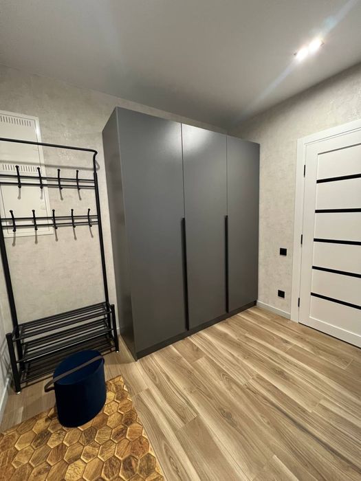 Здам в оренду мас. Академічний