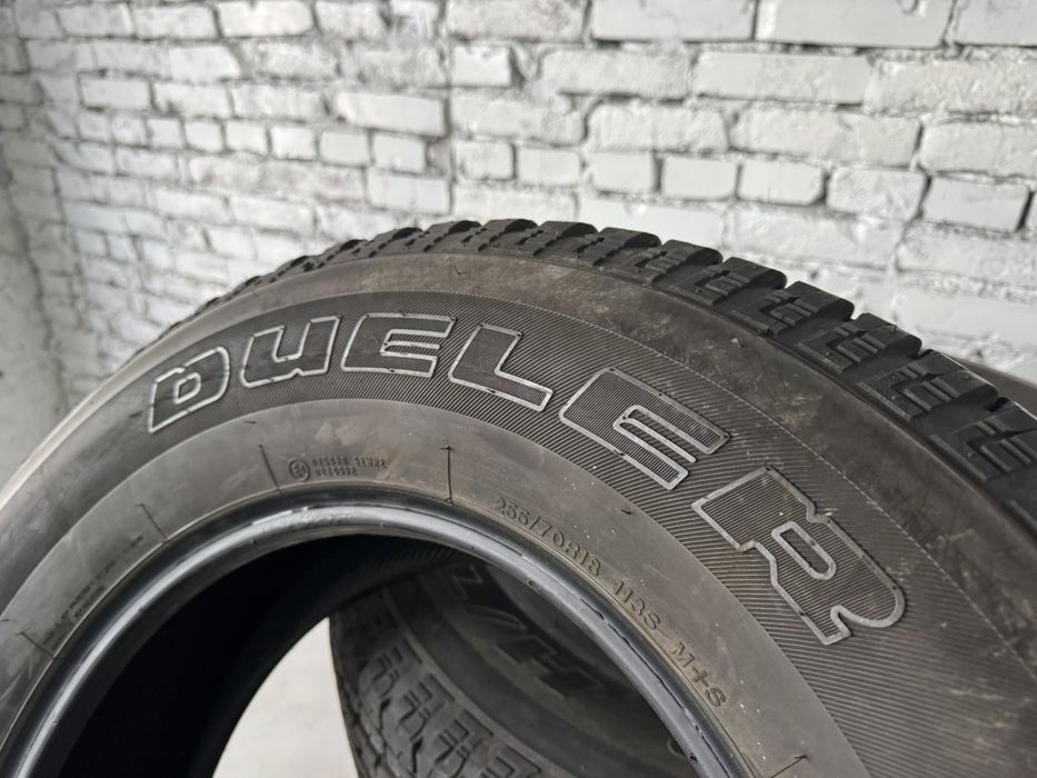 Майже нові всесезонні шини Bridgestone 255/70 R18