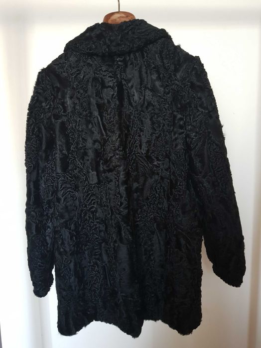 Casado ASTRACAN Preto Medio de Senhora