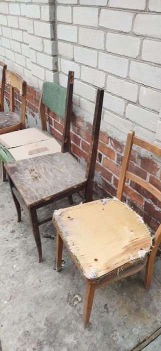 Старые стулья в ремонт: 20 грн. - Кухонная мебель Андреевка на Olx