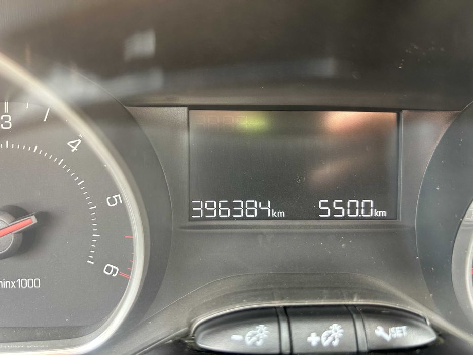 Peugeot 208 - 1.4 HDI 2013