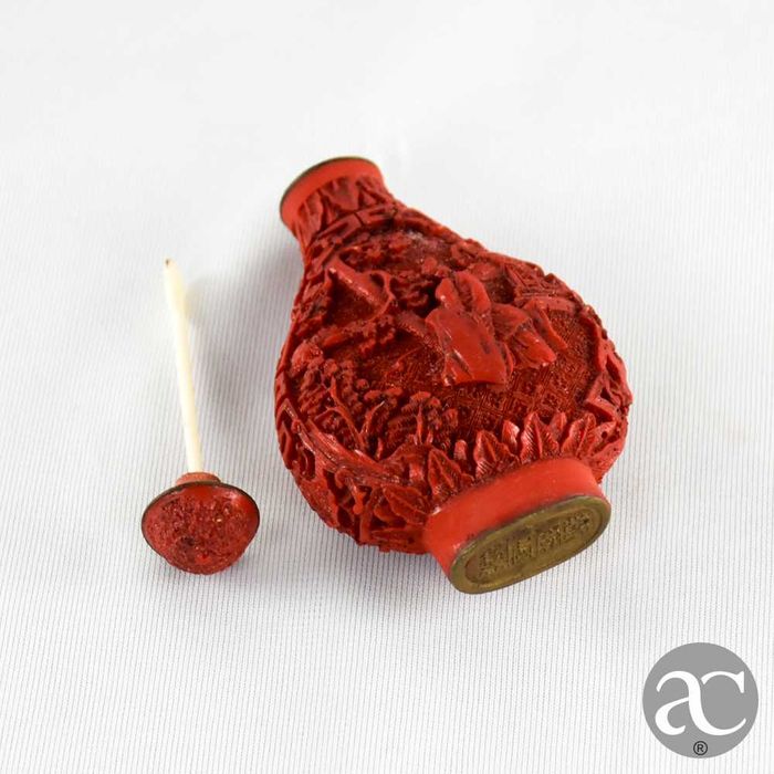 Frasco Rapé snuff bottle laca Cinnabar e metal, 1ª metade séc. XX nº 3