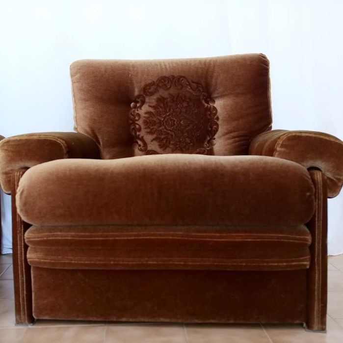 Par de poltronas vintage estofadas