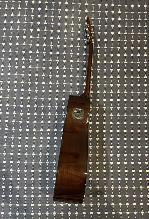 violão Fender.