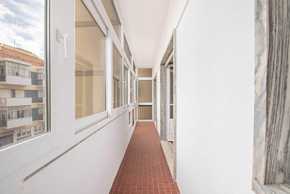 Arrendamento de Apartamento T3 na Rua Dr. Faria de Vasconcelos, nº 5