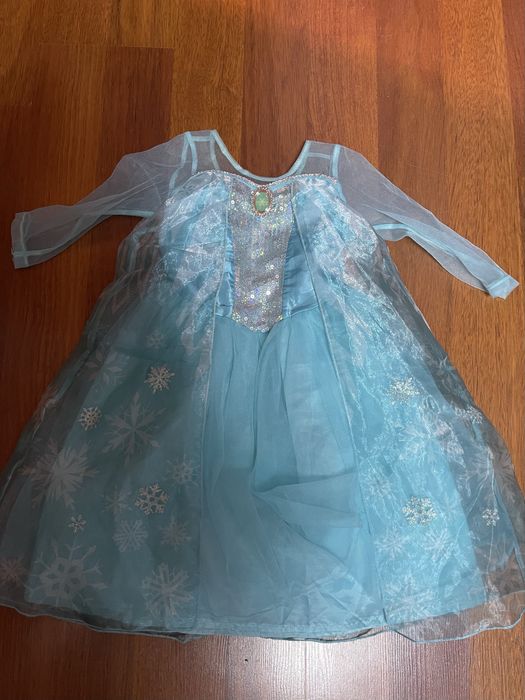Святкове плаття на дівчинку