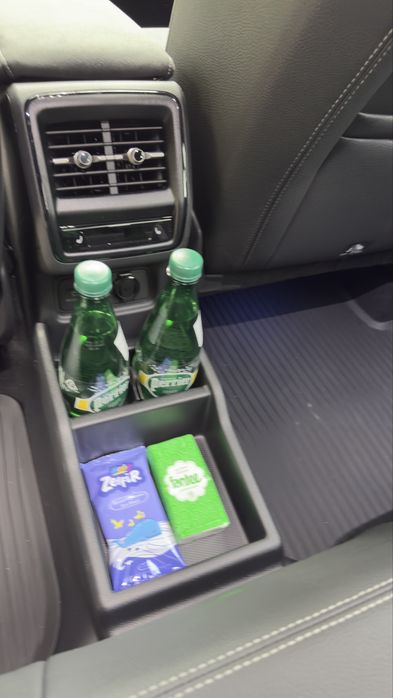 Аренда автомобиля с водителем :  почасавая аренда , трансферы , межгор