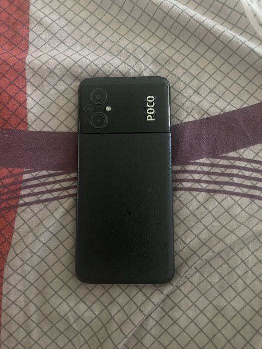 Телефон POCO M5