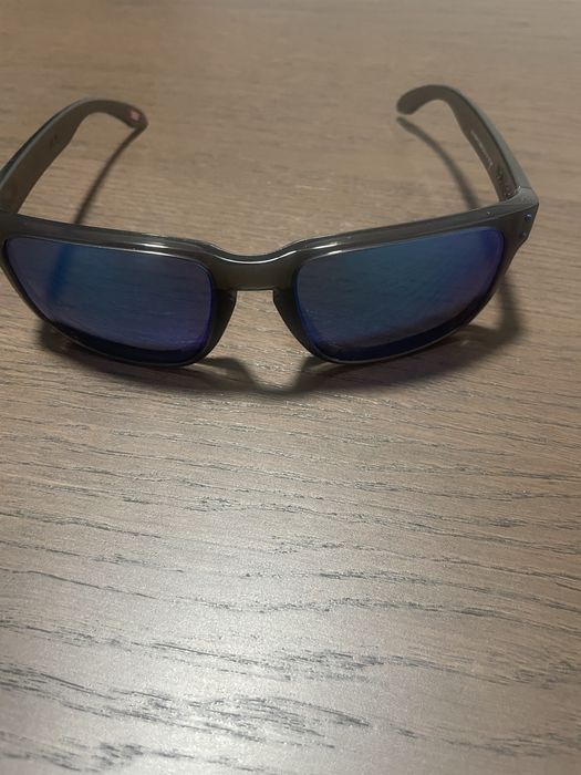 Óculos Oakley HolbrookXL Grey Smoke lentes azuis Polarized