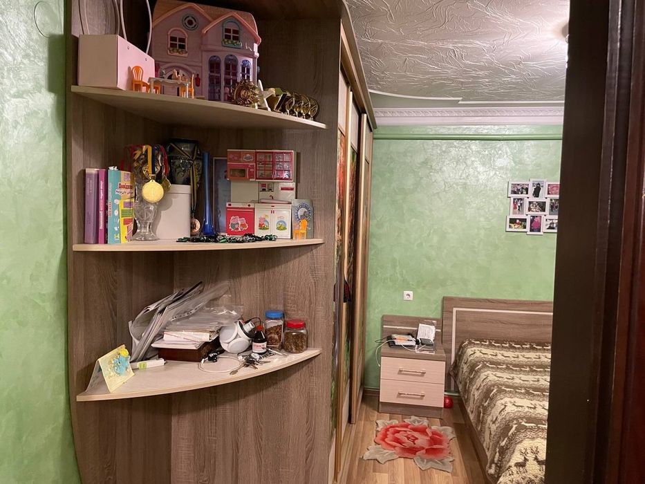 Продам 4-х кімнатну квартиру