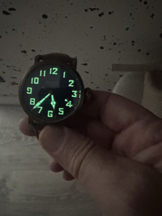 часы Zenith Pilot Type 20 Extra Special в бронзовом корпусе.