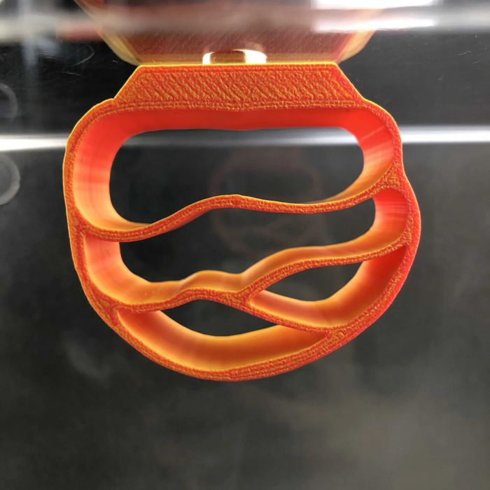 Kryjówka magnetyczna dla skakunów – bezpieczne schronienie 1x