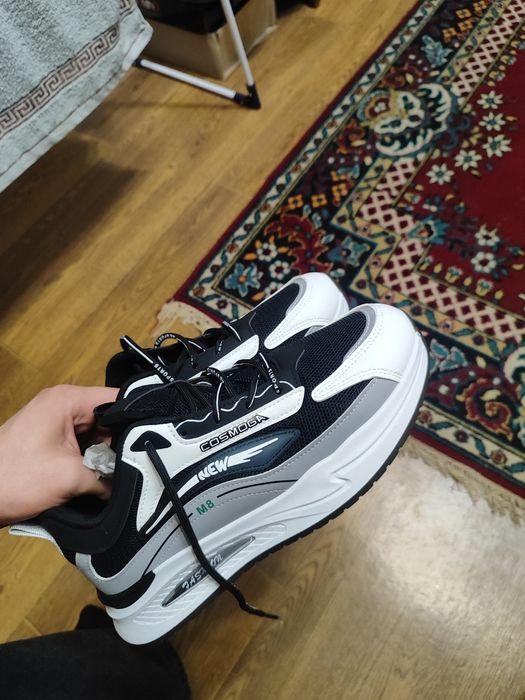 Кросівки нові не ношені