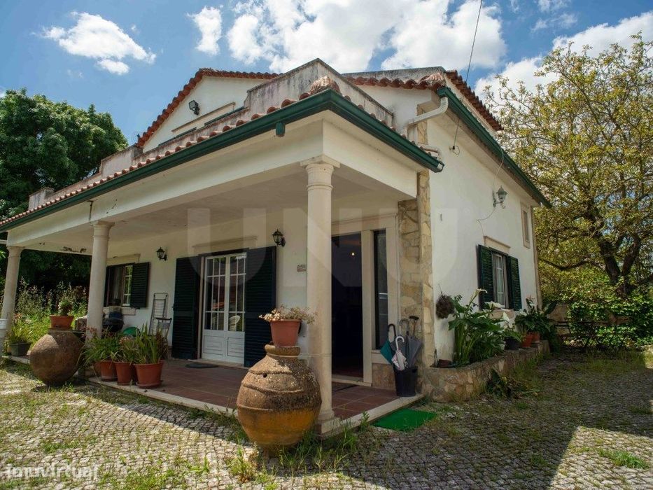 Moradia T2, para venda, em Rio Maior.