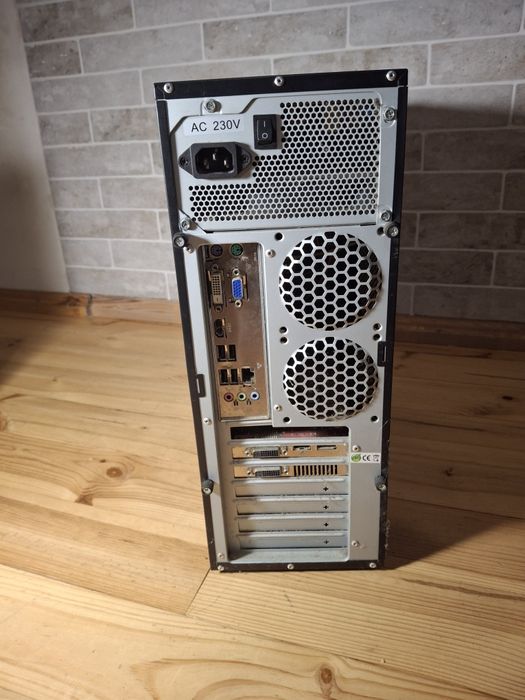 Комп'ютер фірми LOC ціна 3999