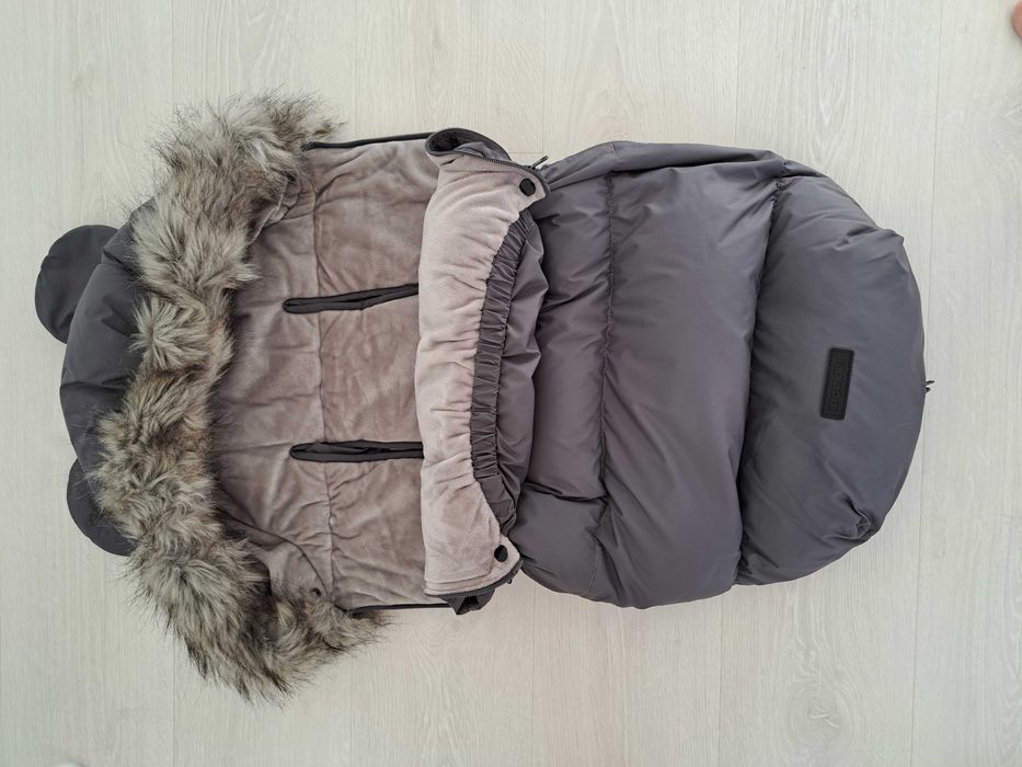 Spiworek firmy Ricokids do wózka fotelika na sanki zimowy