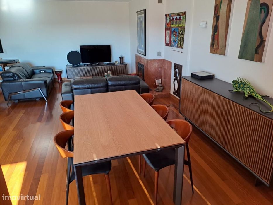 Quarto - localizado em Lumiar Lisbon