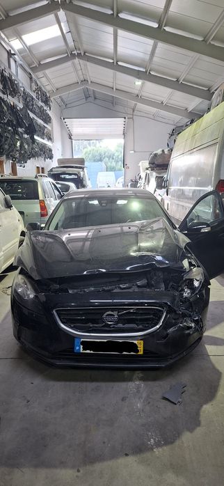 Volvo v40 ano 2016 para pecas