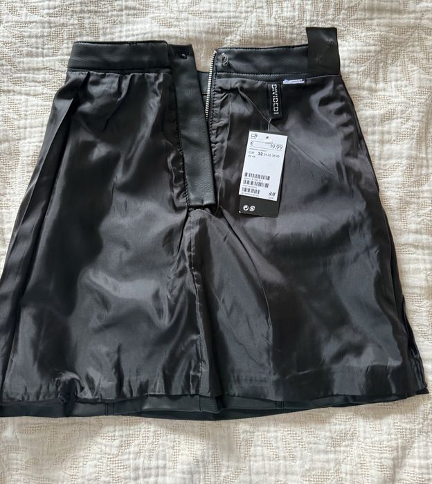 Saia pele vegan H&M nova