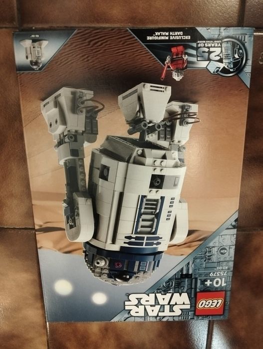 Lego Millennium Falcon e Robot R2 D2 - STAR WARS fechado origem - NOVO