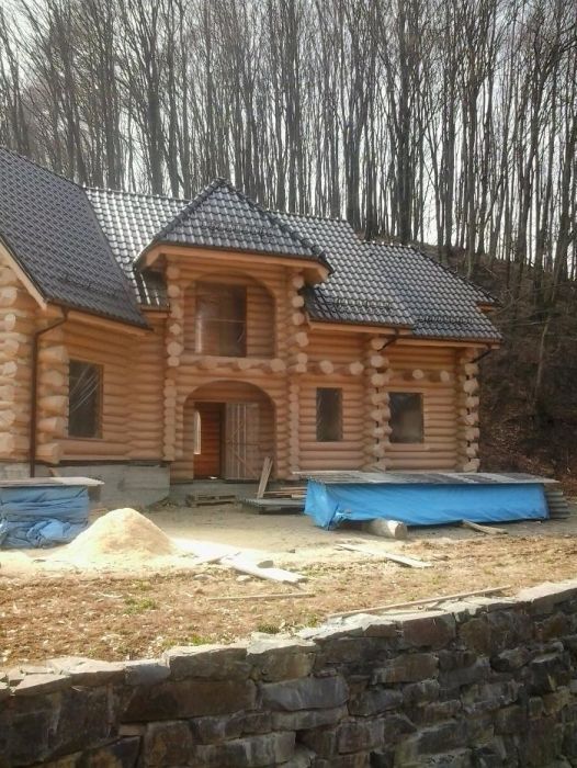 Дім зі срубу та бані, будинки, канадська рубка, дикий зруб діаметром 2