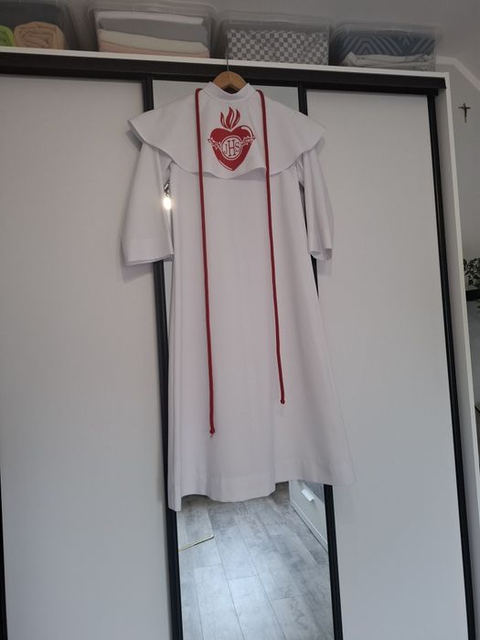 Alba komunijna dla chłopca lub dziewczynki.
