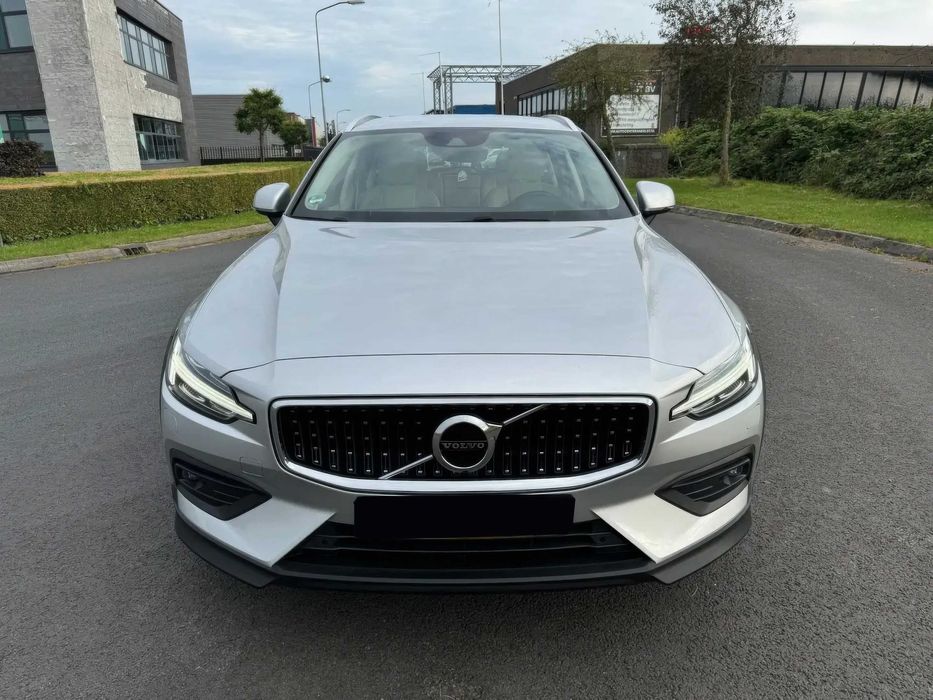 Volvo V60 Cross Country T5      2020