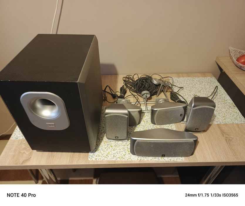 Kino domowe JBL 5 satelitek subwoofer aktywny