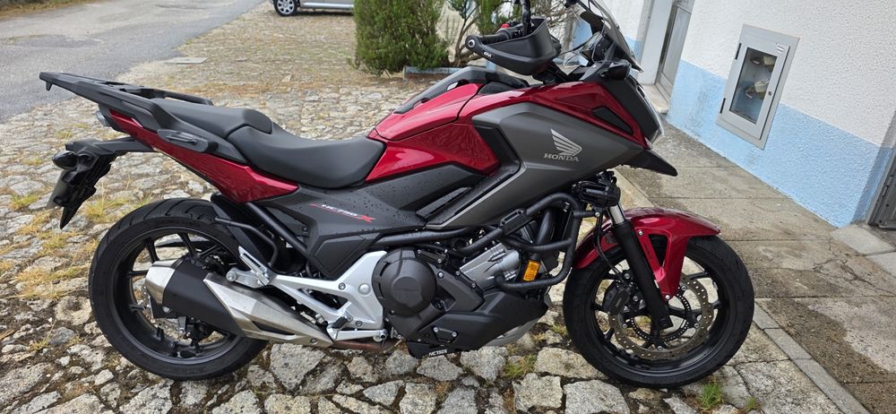 Vendo NC 750X DCT ano 2019 com 17 mil km
