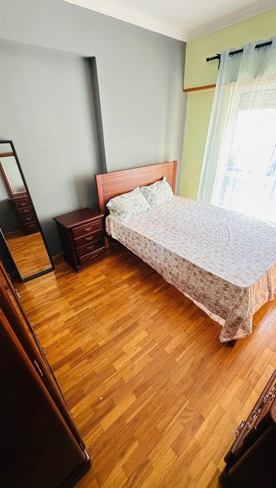 Alugo quarto em monte Abrão
