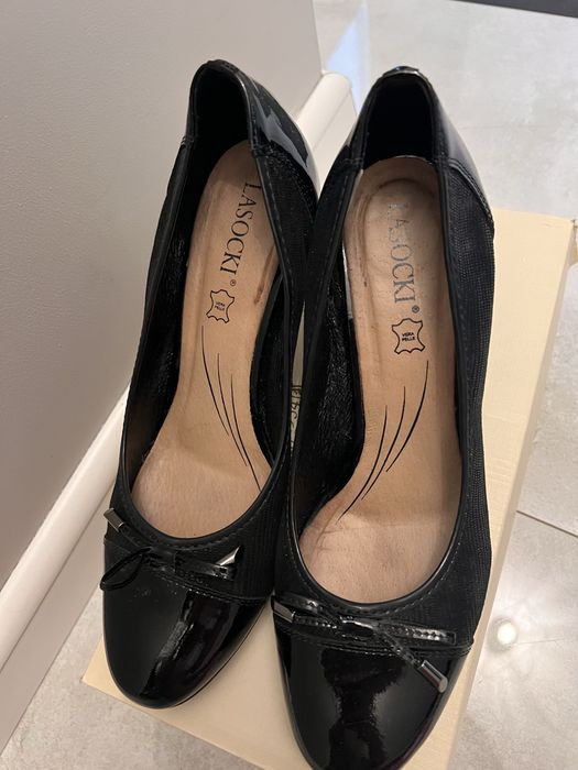 Czarne czolenka damskie Lasocki 39