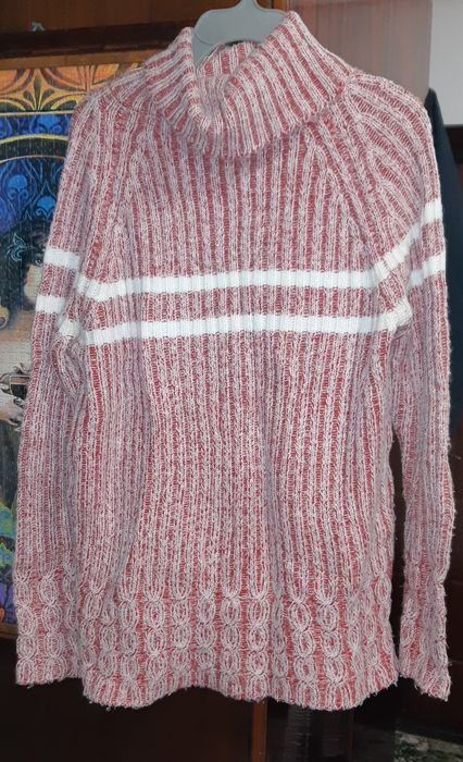 Женский лёгкий тёплый свитер